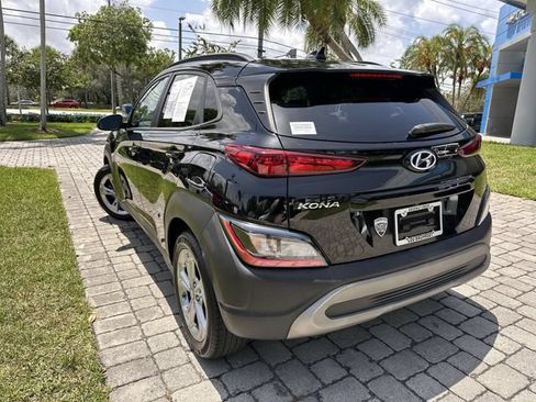 Used 2022 Hyundai Kona SEL w/ Convenience Package FWD image 12