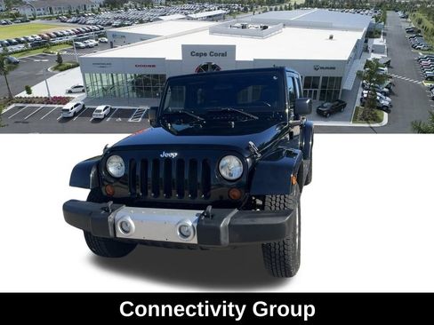 Used 2011 Jeep Wrangler Unlimited 70th Anniversary w/ Connectivity Group AWD/4WD image 4