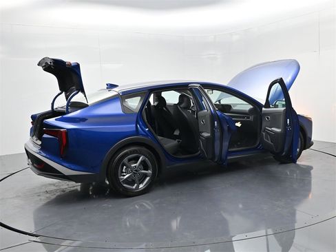 New 2025 Kia K4 LXS image 49