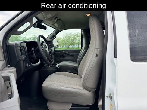 Used 2025 Chevrolet Express 3500 LS RWD image 8