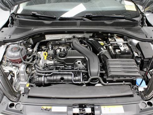 Used 2024 Volkswagen Jetta SE FWD image 17