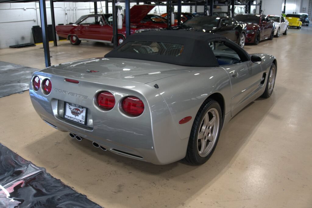 Used 2001 Chevrolet Corvette Convertible w/ Preferred Equipment Group2 RWD image 5