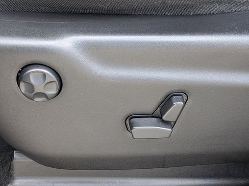 Used 2021 Jeep Grand Cherokee Laredo X image 20