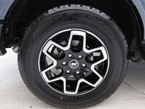 Used 2025 Ford Bronco Outer Banks image 10