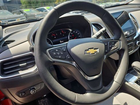 Used 2024 Chevrolet Equinox LT FWD image 11