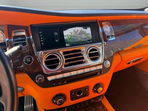 Used 2018 Rolls-Royce Dawn image 39