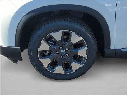 New 2026 Honda Pilot Touring image 10