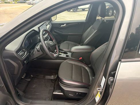 Used 2024 Ford Escape ST-Line w/ Tech Pack #1 AWD/4WD image 13