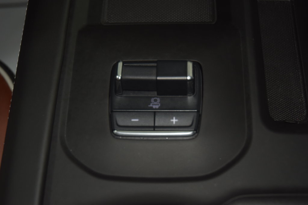Used 2024 GMC Sierra 2500 Denali Ultimate AWD/4WD image 41