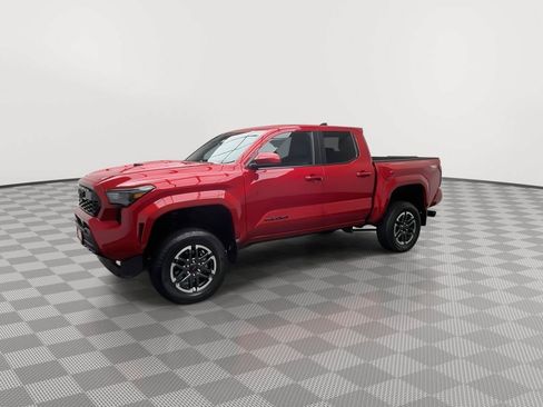 Used 2025 Toyota Tacoma TRD Sport AWD/4WD image 32