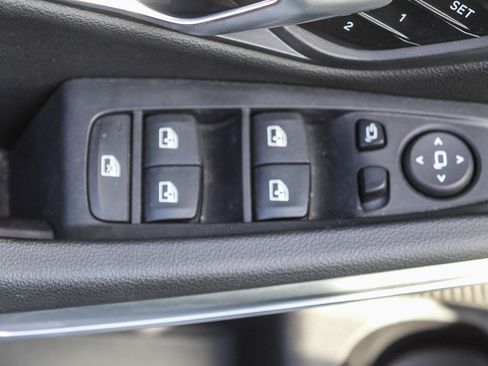 Used 2024 BMW 330i Sedan image 20