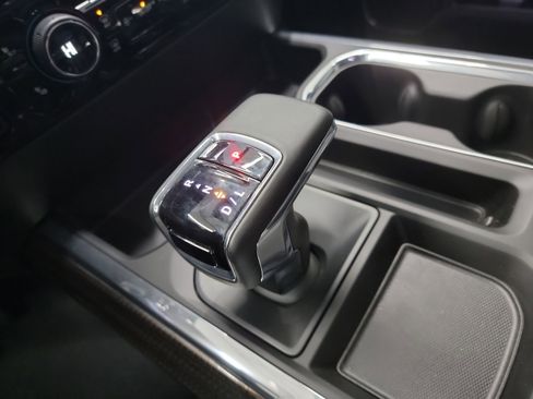 Used 2025 Chevrolet Silverado 1500 LT w/ Convenience Package II image 26