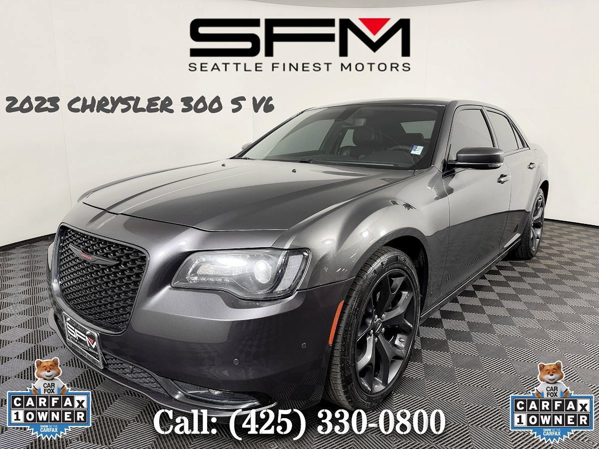 Used 2023 Chrysler 300 S RWD image 1
