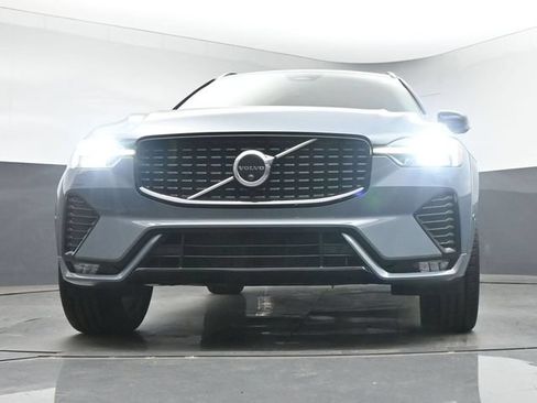 Used 2023 Volvo XC60 B5 Ultimate w/ Climate Package FWD image 39