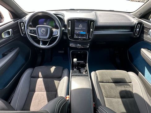 Used 2023 Volvo C40 P8 Recharge Ultimate AWD/4WD image 27