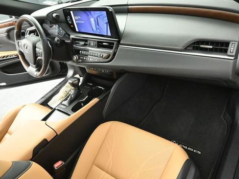 Used 2023 Lexus ES 350 w/ Accessory Package (Z2) FWD image 31
