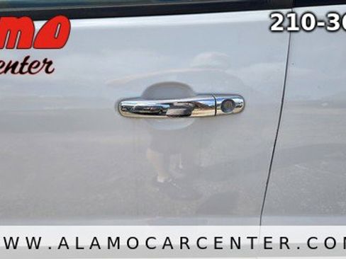 Used 2017 Chevrolet Traverse LS FWD image 9