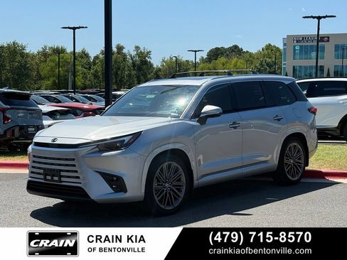 Used 2025 Lexus TX 350 AWD w/ Technology Package image 3