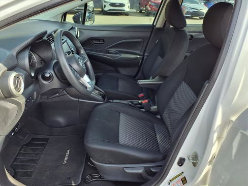 Used 2021 Nissan Versa S image 11