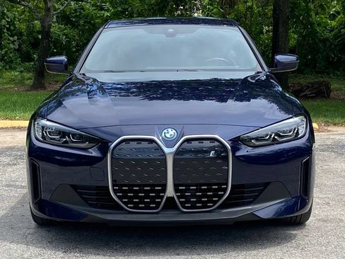 Used 2023 BMW i4 eDrive40 RWD image 3