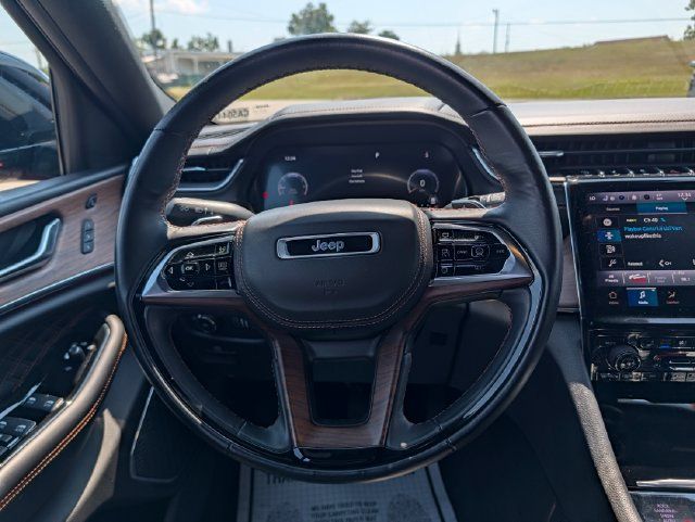 Used 2022 Jeep Grand Cherokee L Summit w/ Advanced Protech Group IV AWD/4WD image 14