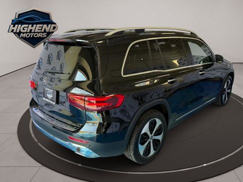 Used 2024 Mercedes-Benz GLB 250 4MATIC w/ Driver Assistance Package image 6