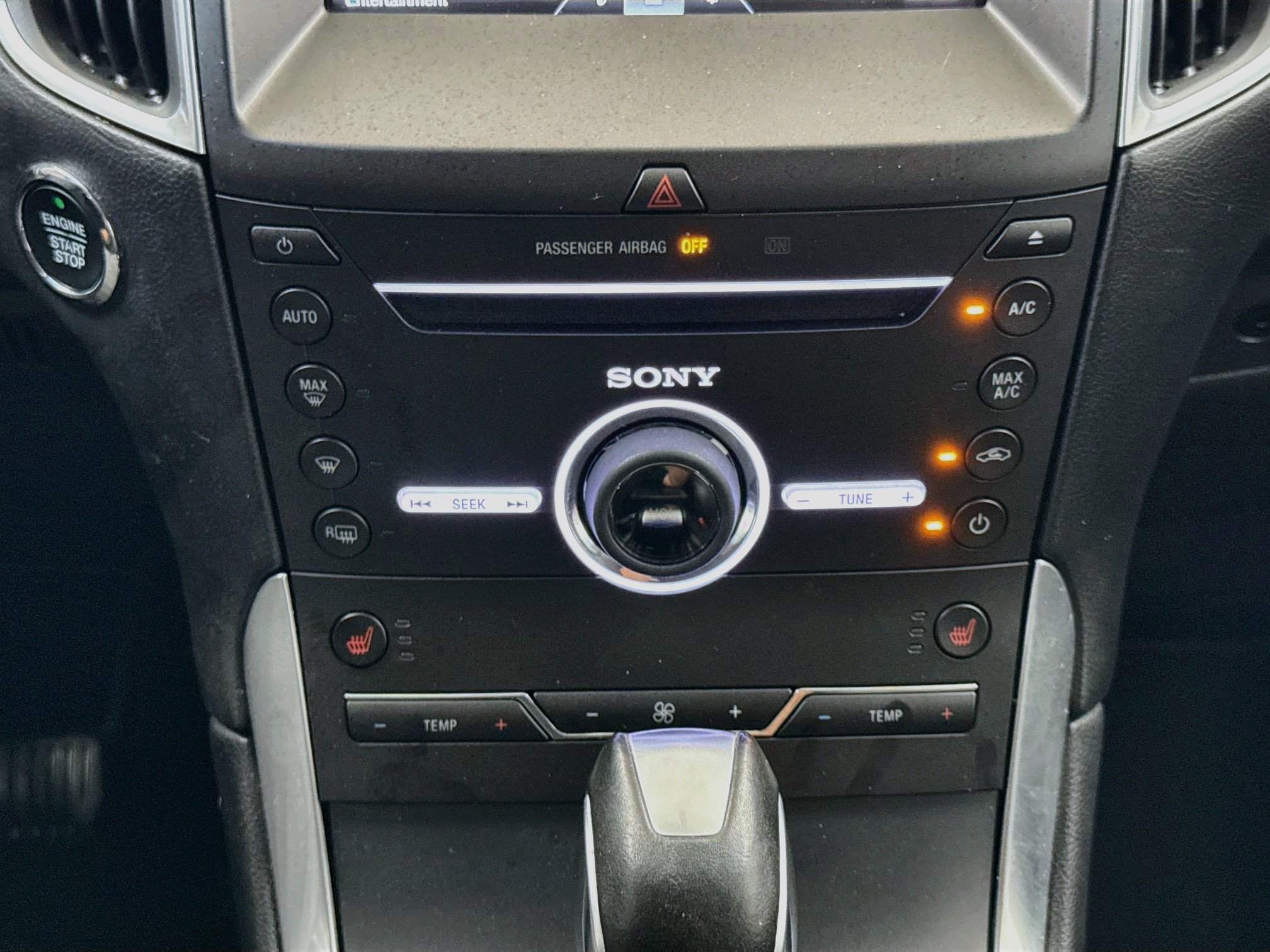 Used 2015 Ford Edge Titanium w/ Technology Package FWD image 23