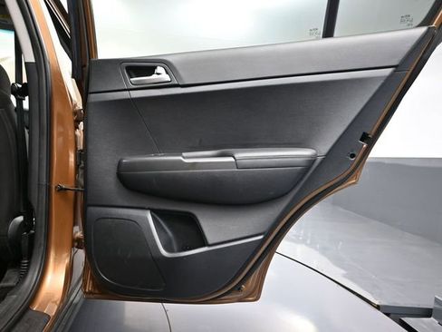 Used 2018 Kia Sportage LX image 36