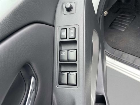 Used 2024 Nissan Frontier SV w/ SV Convenience Package image 25