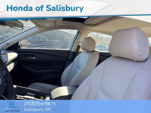 Used 2023 Honda Accord EX image 11