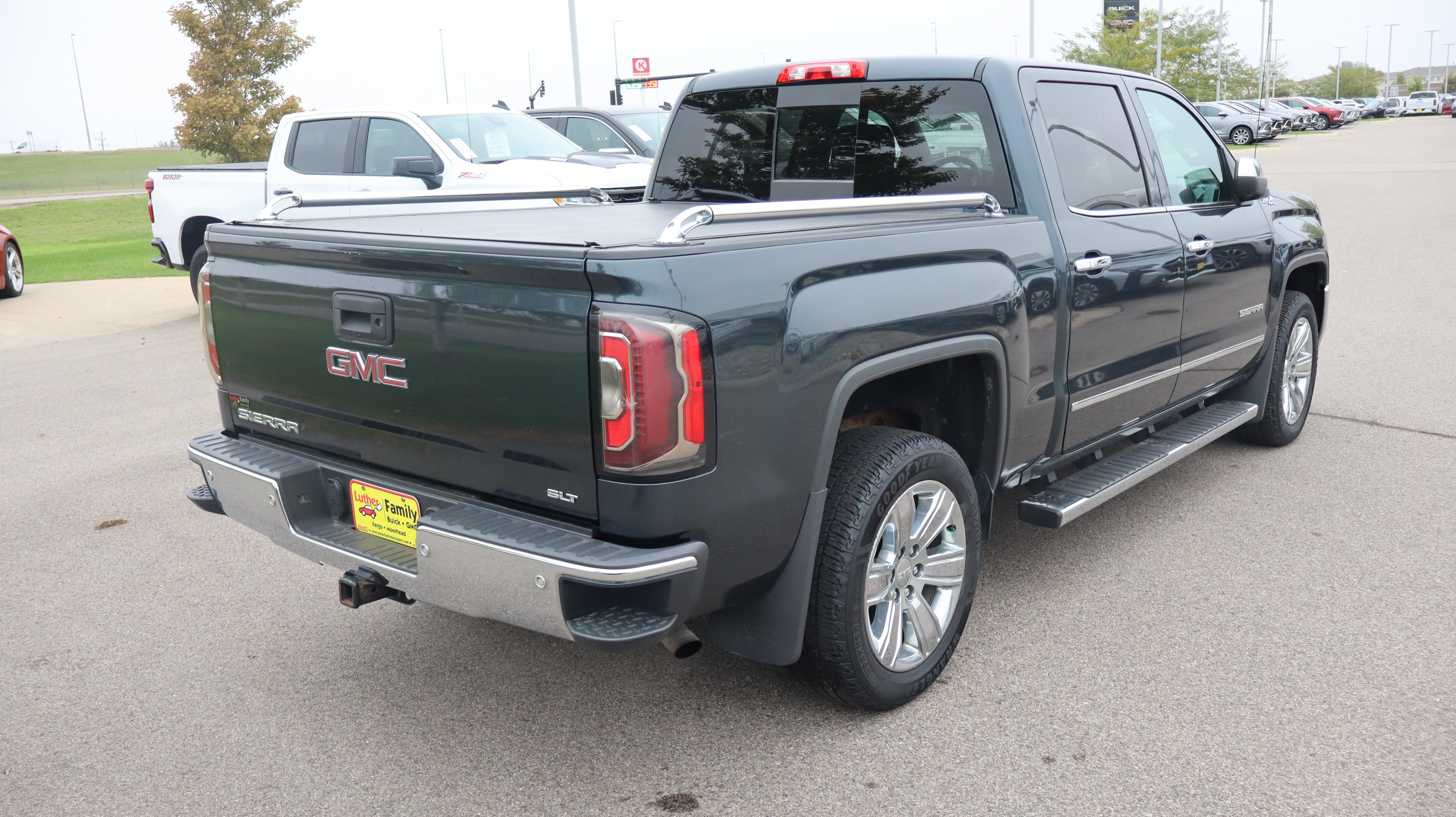 Used 2018 GMC Sierra 1500 SLT AWD/4WD image 6
