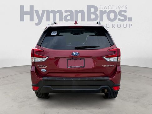 Used 2020 Subaru Forester Premium image 4