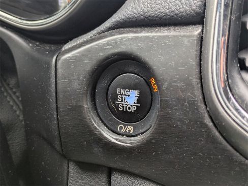 Used 2018 Jeep Grand Cherokee Altitude image 34