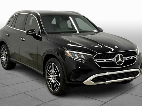 Used 2025 Mercedes-Benz GLC 300 image 2