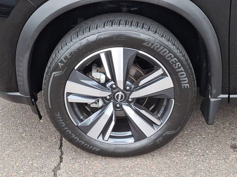 Used 2023 Nissan Rogue SL AWD/4WD image 8