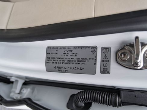 Used 2019 Lamborghini Urus image 49