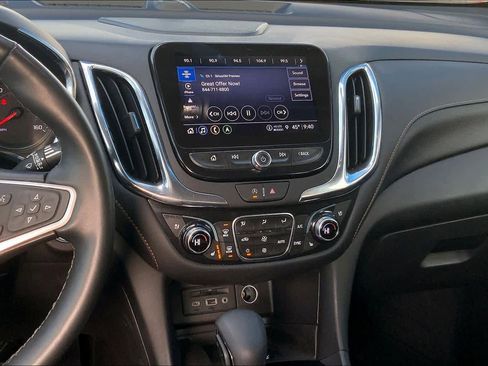 Used 2023 Chevrolet Equinox Premier image 6