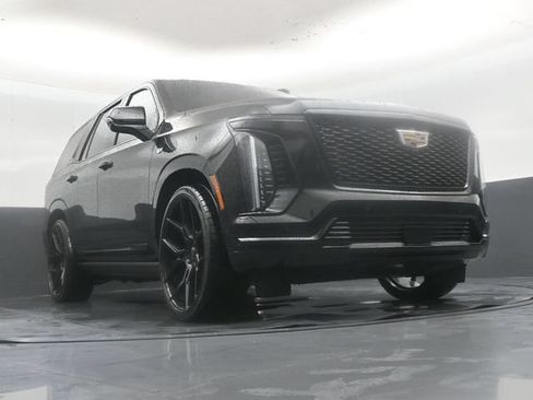 Used 2025 Cadillac Escalade Sport w/ Touring Package AWD/4WD image 49