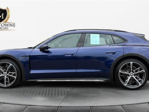 Used 2022 Porsche Taycan 4 Cross Turismo w/ Premium Package AWD/4WD image 2