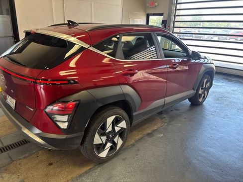 Used 2024 Hyundai Kona Limited AWD/4WD image 8