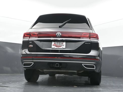 Used 2025 Volkswagen Atlas SE AWD/4WD image 40