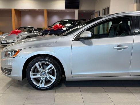 Used 2015 Volvo V60 T5 Premier Plus image 8