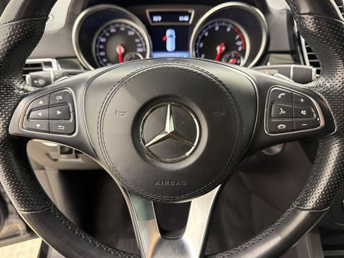 Used 2019 Mercedes-Benz GLS 450 4MATIC image 11