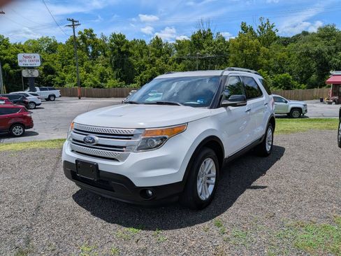 Used 2013 Ford Explorer XLT AWD/4WD image 1