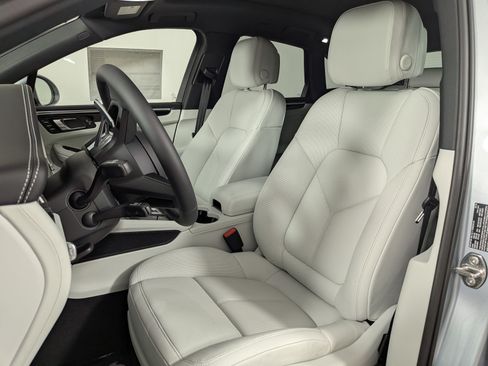 New 2026 Porsche Macan S AWD/4WD image 5