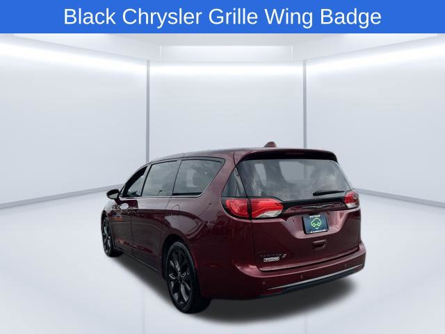 Used 2020 Chrysler Pacifica Touring w/ S Appearance Package FWD image 12