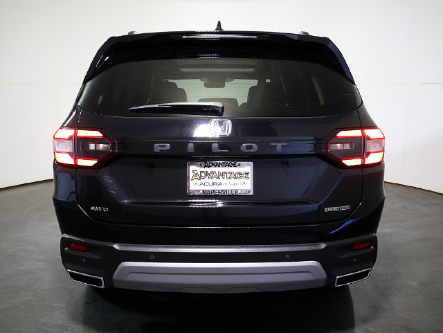 Used 2024 Honda Pilot Touring image 10