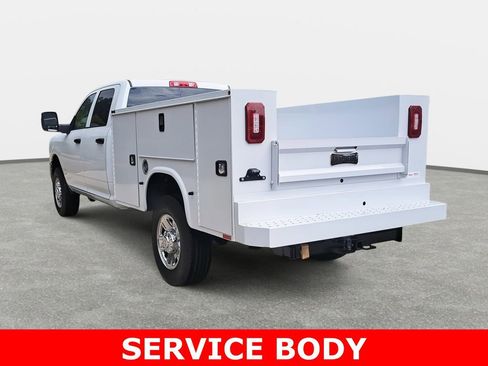 Used 2024 RAM 2500 Tradesman w/ Chrome Appearance Group image 7