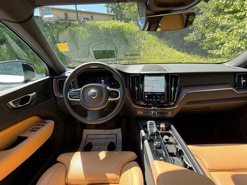 Used 2023 Volvo XC60 B6 Ultimate w/ Protection Package Premier AWD/4WD image 10