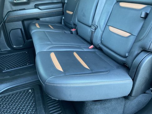 Used 2023 GMC Sierra 1500 AT4 w/ Technology Package AWD/4WD image 37